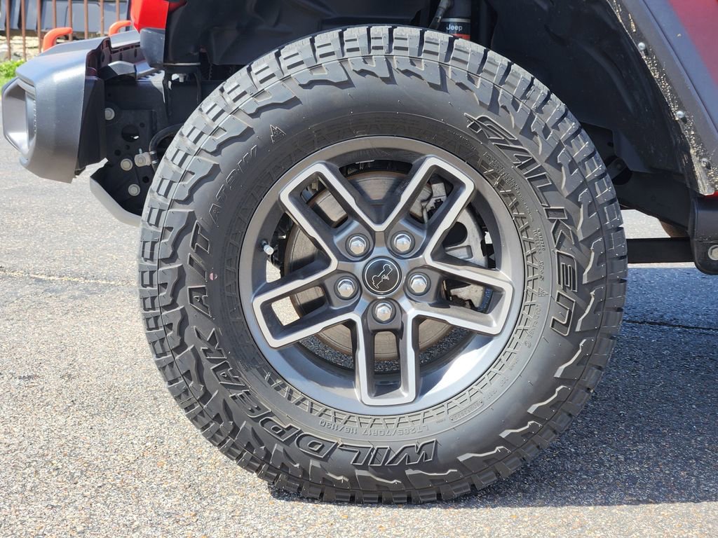 Used 2024 Jeep Gladiator Mojave w/ Safety Group image 10