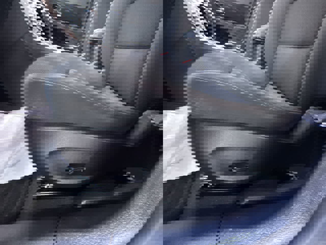 Used 2024 Chevrolet Trax RS w/ Driver Confidence Package image 13