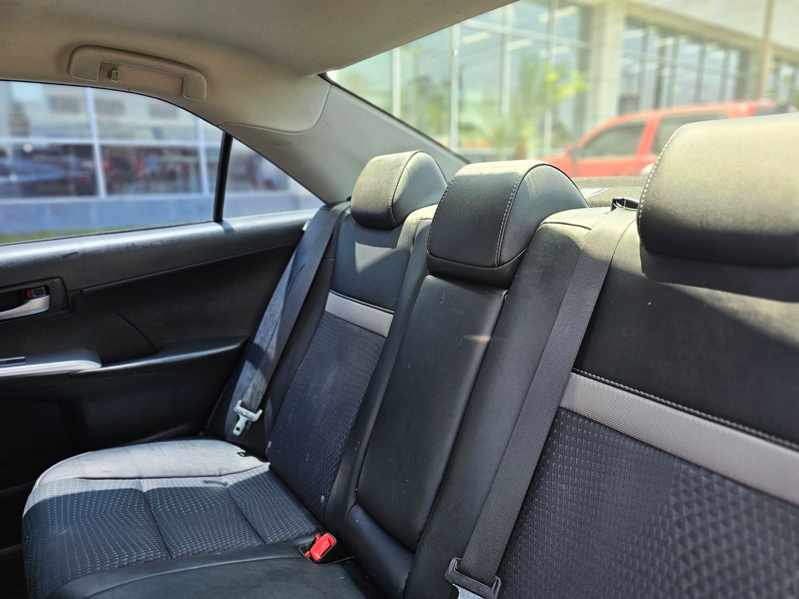 Used 2014 Toyota Camry SE FWD image 20