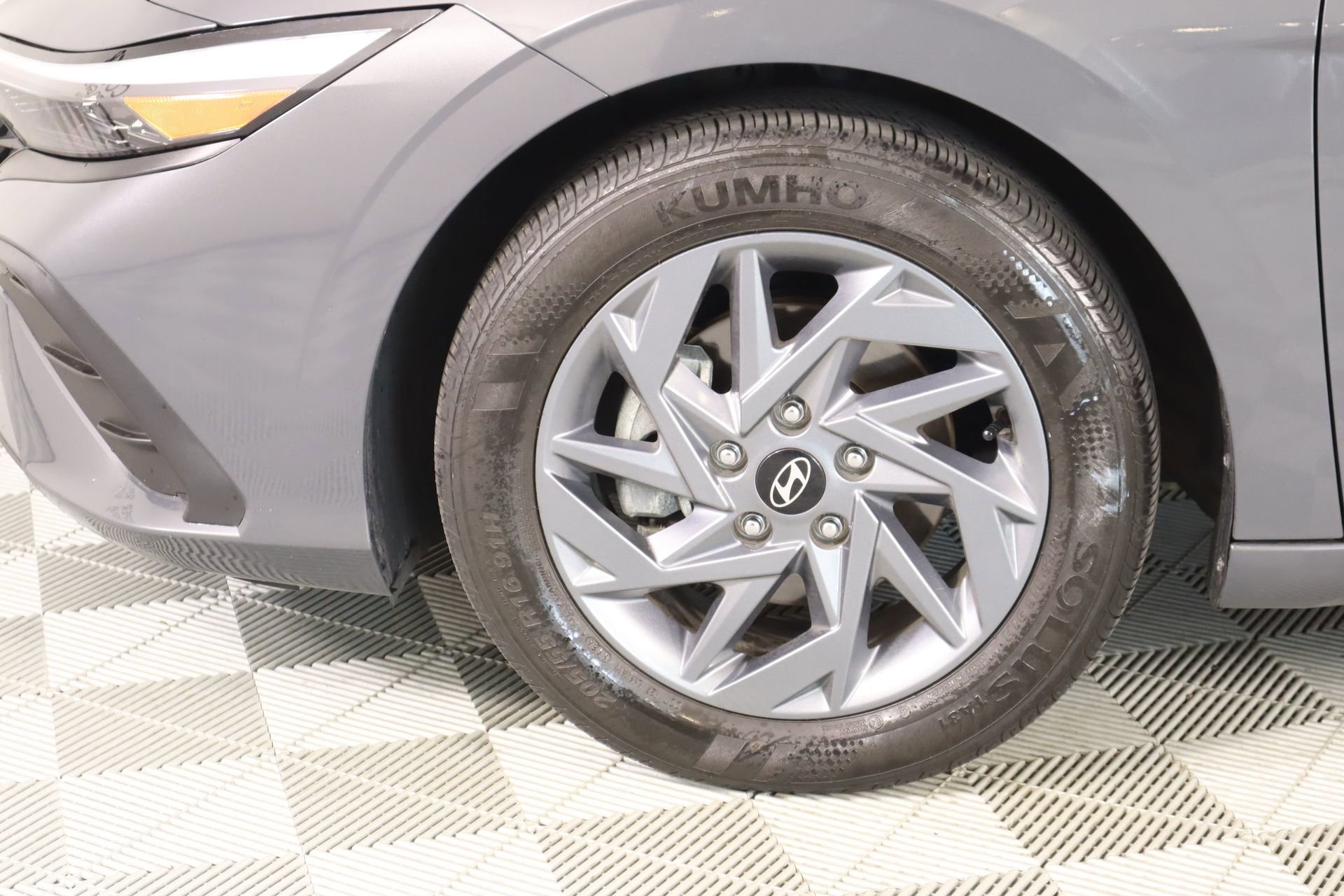 Certified 2024 Hyundai Elantra SEL image 17