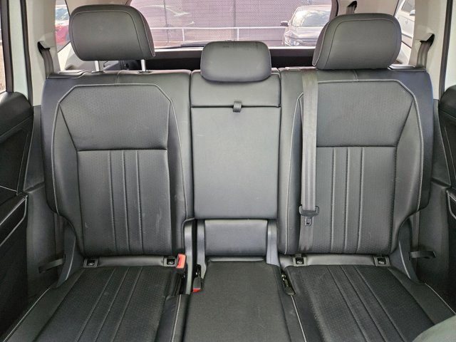 Used 2024 Volkswagen Tiguan SE image 17