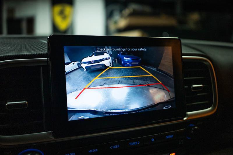 Used 2021 Hyundai Venue SEL FWD image 18