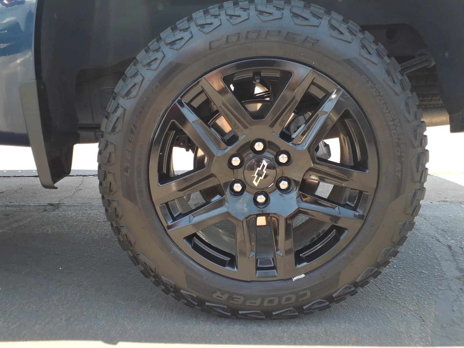 Used 2023 Chevrolet Silverado 1500 LT Trail Boss w/ Protection Package AWD/4WD image 9