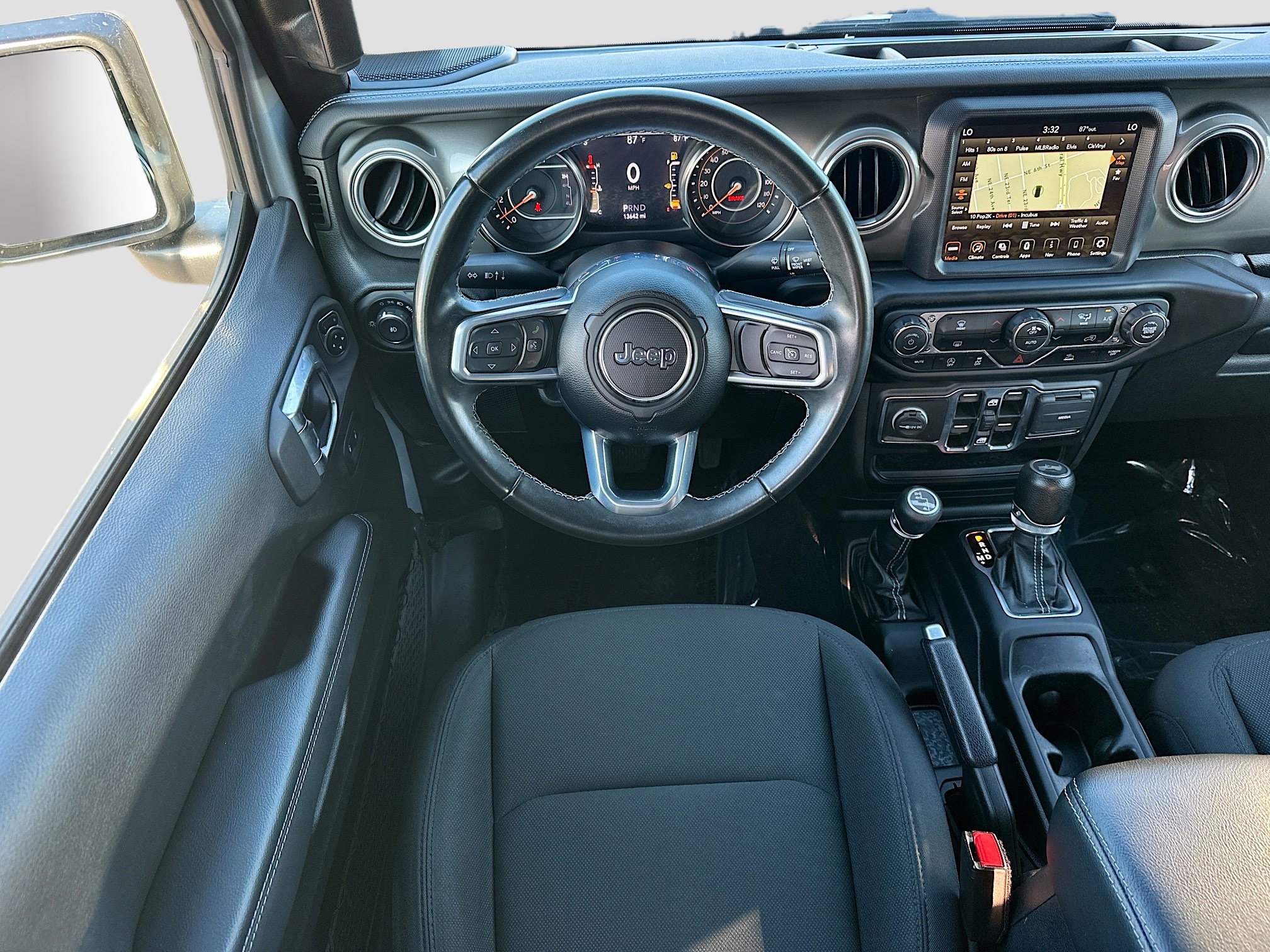 Used 2022 Jeep Wrangler Unlimited Sahara image 22