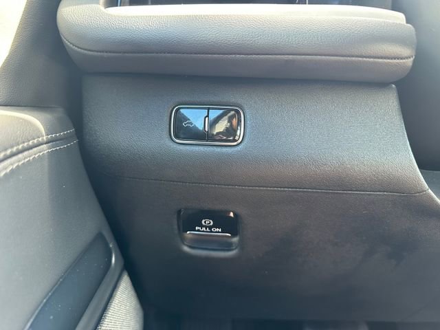 Used 2025 Lincoln Navigator L Reserve AWD/4WD image 22