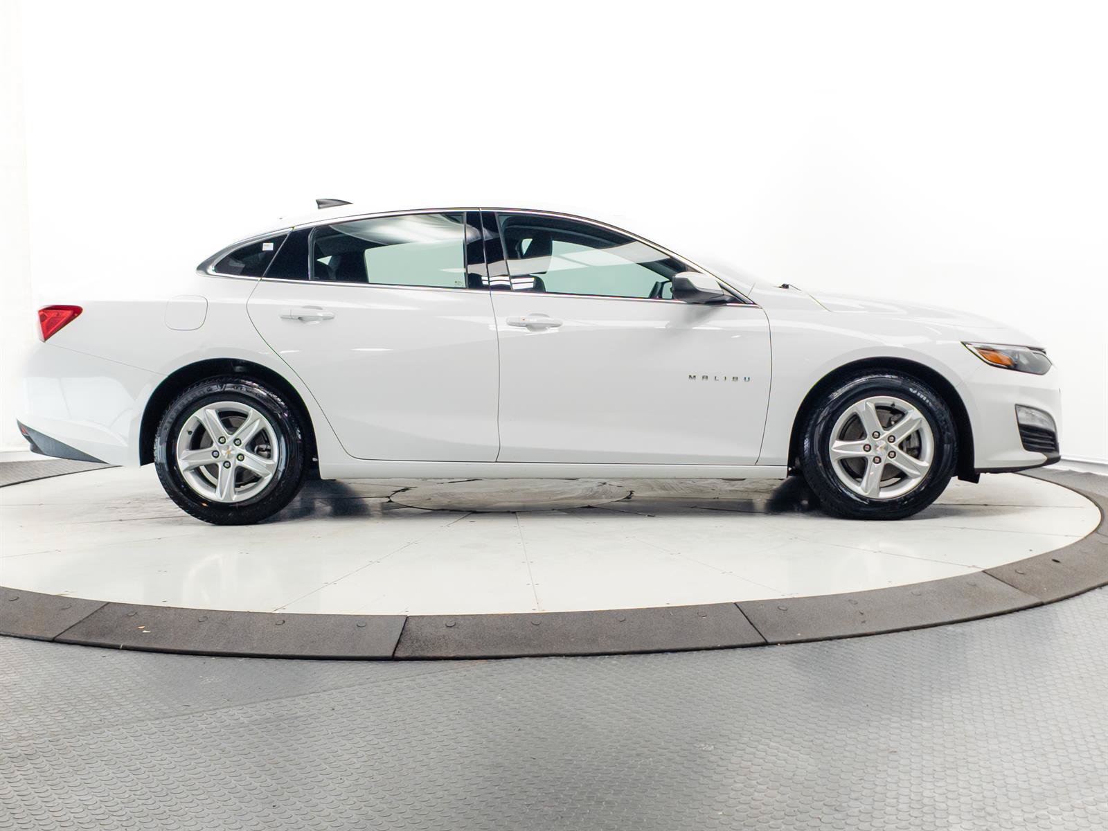 Used 2023 Chevrolet Malibu LS w/ Driver Confidence Package FWD image 11