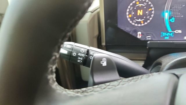 Used 2025 GMC Hummer EV 2X w/ LPO, Sport Package image 43