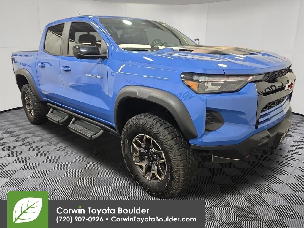 Used 2025 Chevrolet Colorado ZR2 w/ Technology Package AWD/4WD image 1