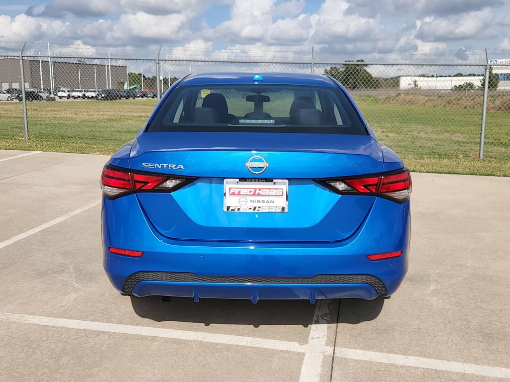 Used 2025 Nissan Sentra SV FWD image 6
