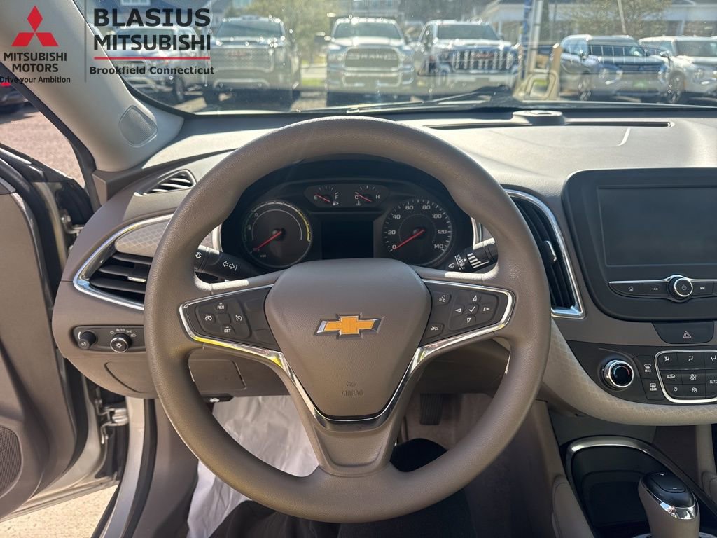 Used 2018 Chevrolet Malibu Hybrid FWD image 22