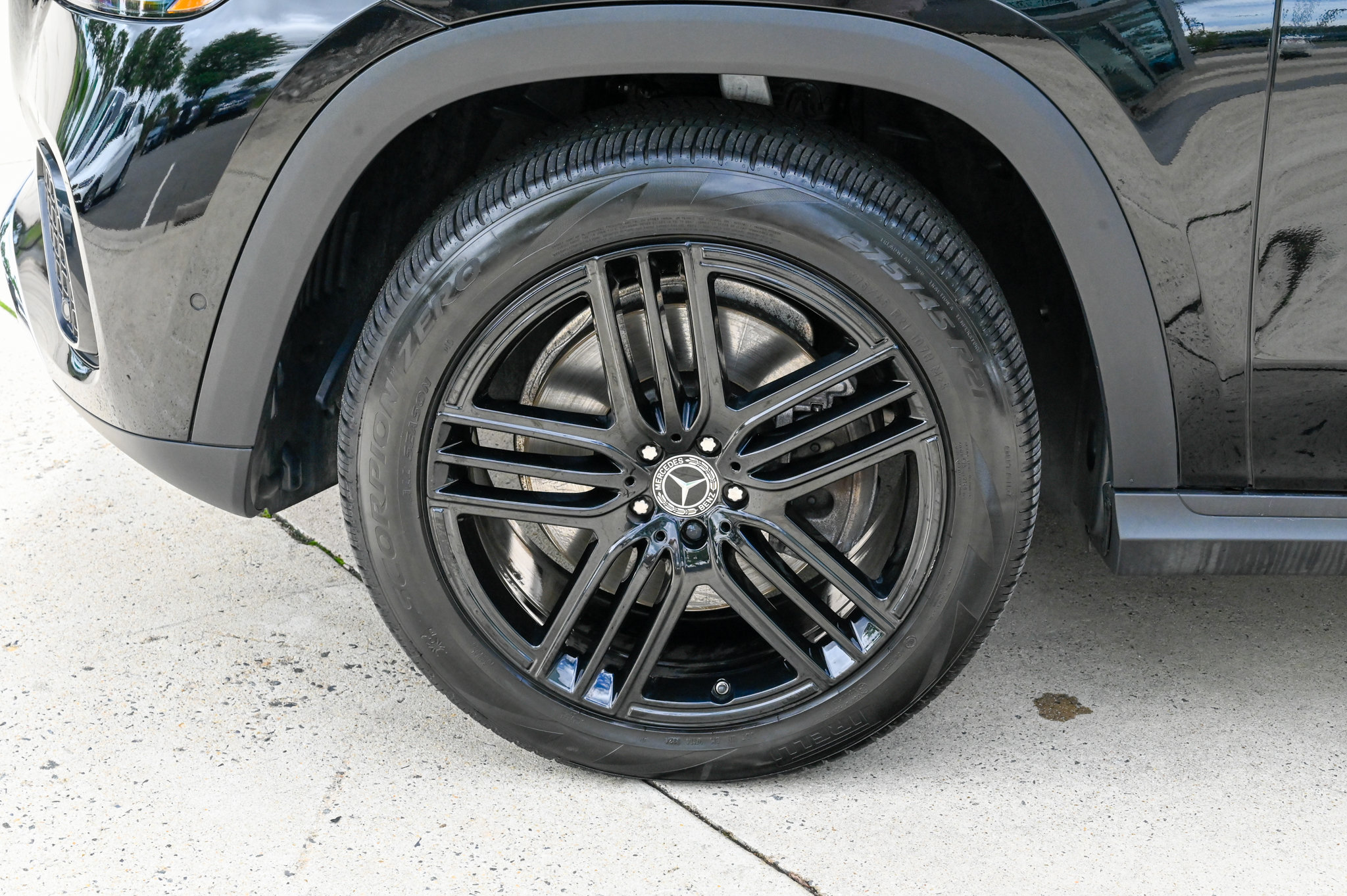 Used 2025 Mercedes-Benz GLS 450 4MATIC image 9