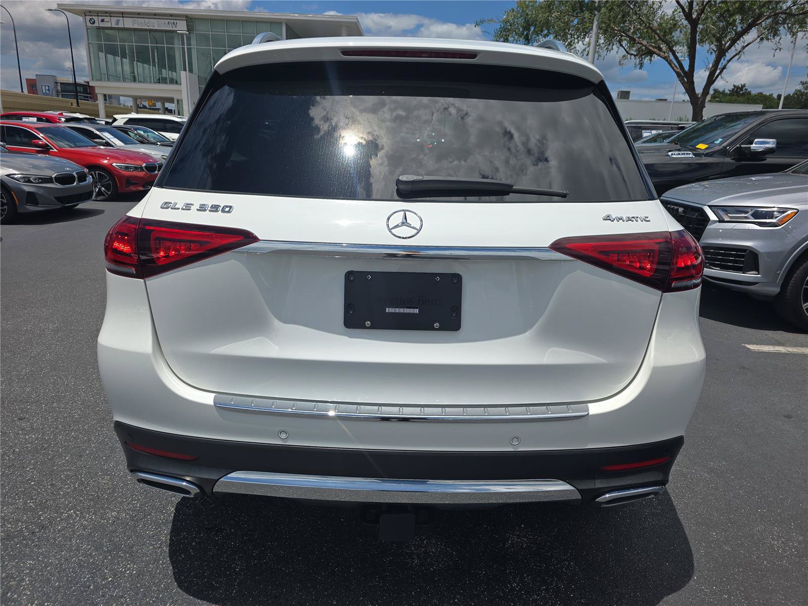 Used 2023 Mercedes-Benz GLE 350 4MATIC w/ Premium Package image 4