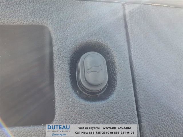 Used 2020 Chevrolet Suburban LT w/ Luxury Package image 8