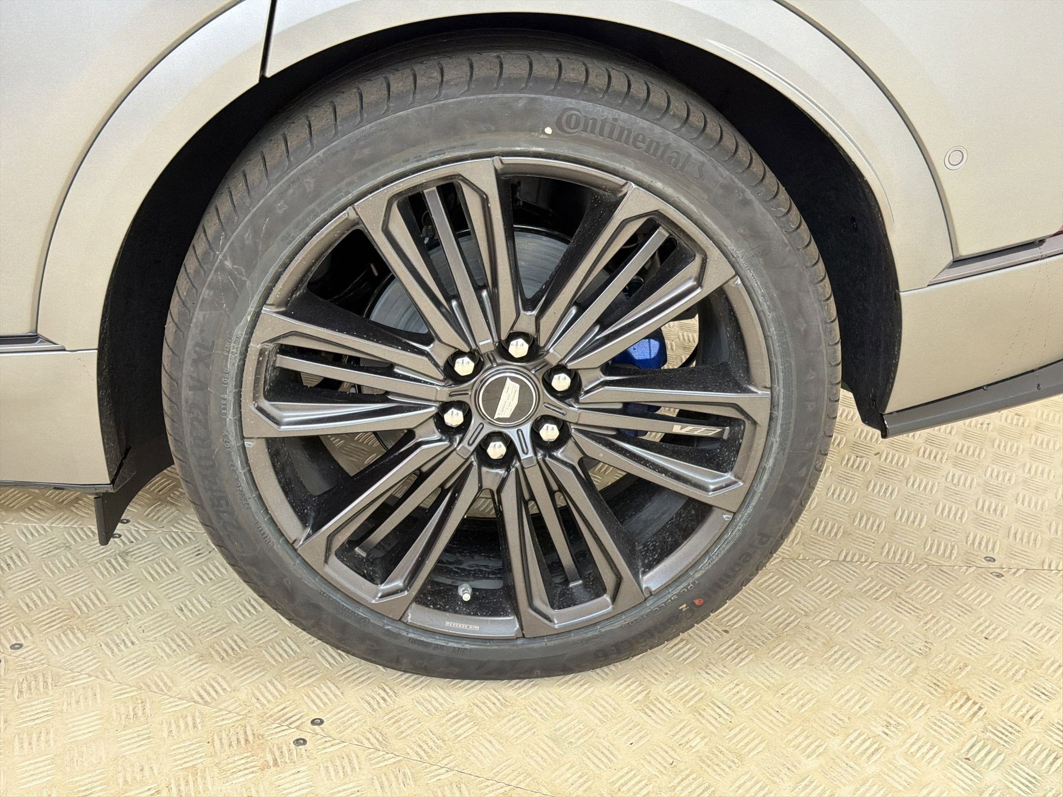 New 2026 Cadillac Lyriq V image 12