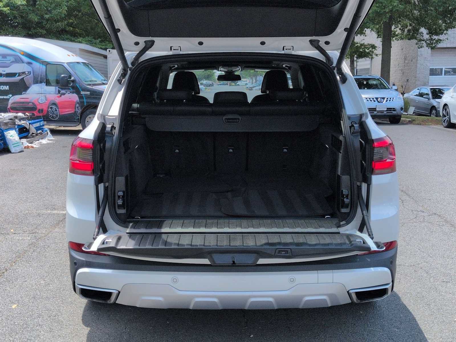 Used 2019 BMW X5 xDrive50i w/ Luxury Seating Package AWD/4WD image 35