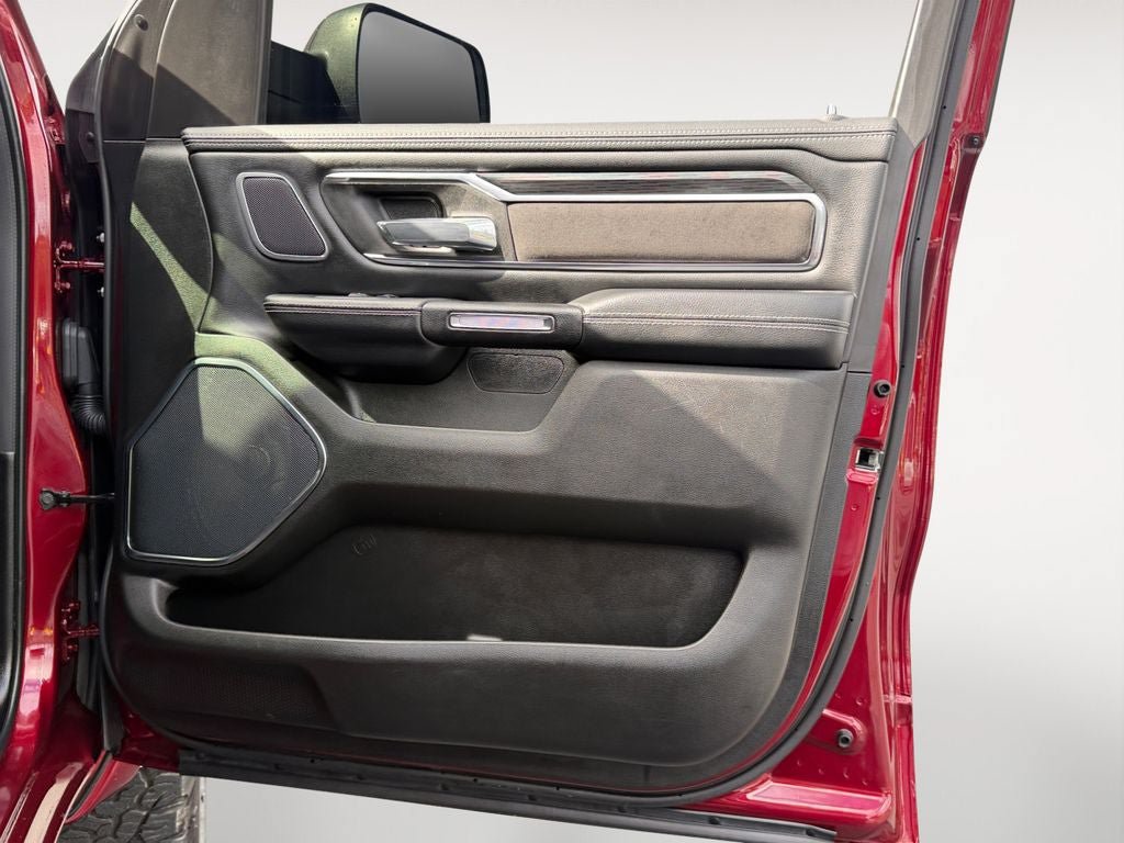 Used 2024 RAM 1500 Laramie AWD/4WD image 25