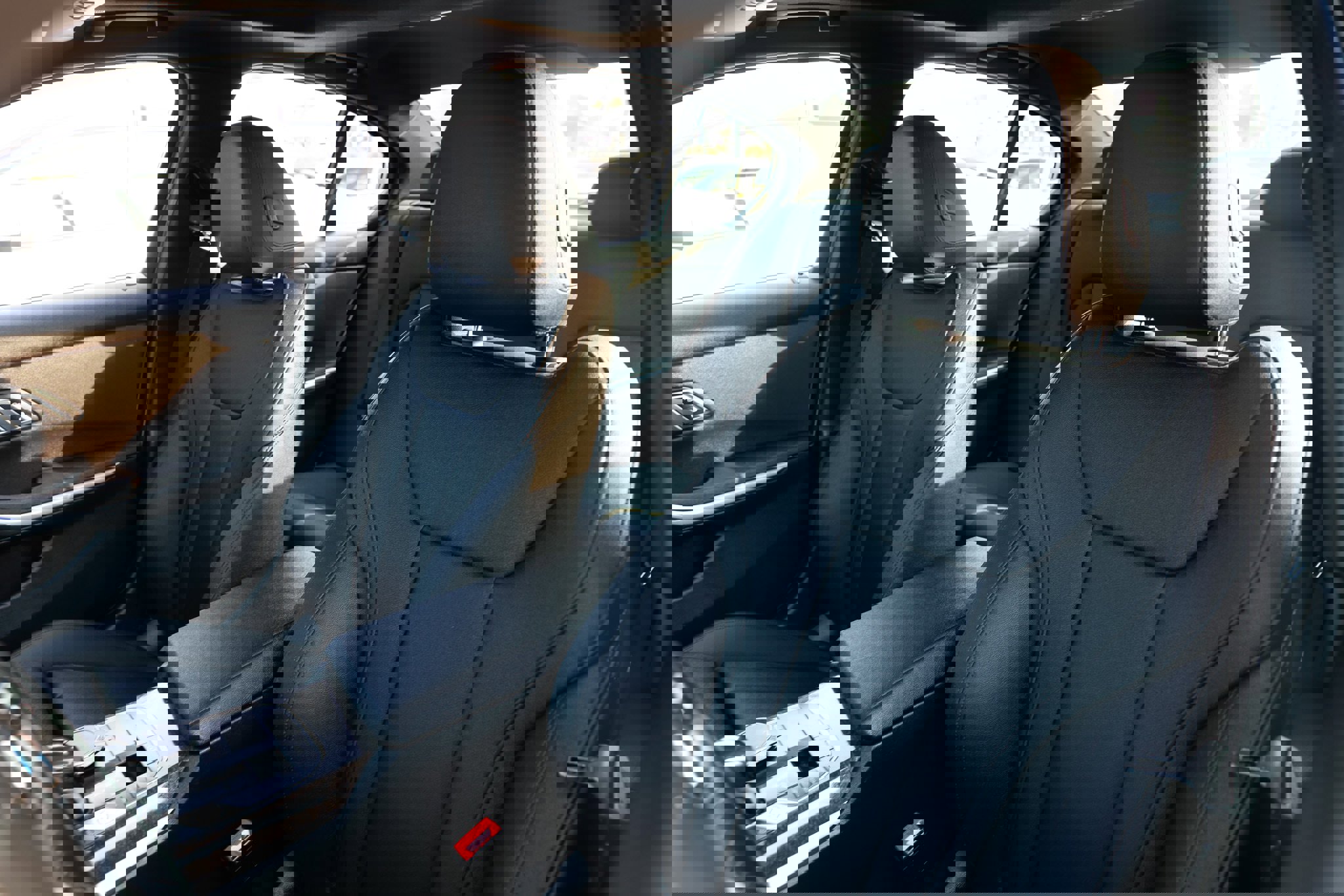 Used 2021 BMW 330i Sedan w/ Premium Package image 9