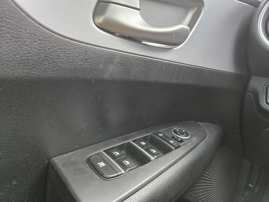 Used 2024 Kia Forte LXS w/ LXS Technology Package FWD image 12