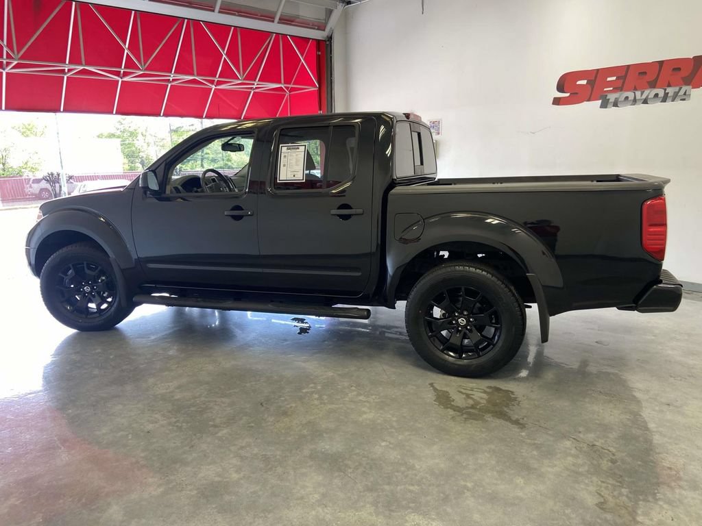 Used 2021 Nissan Frontier SV w/ Midnight Edition Floor Mats AWD/4WD image 6