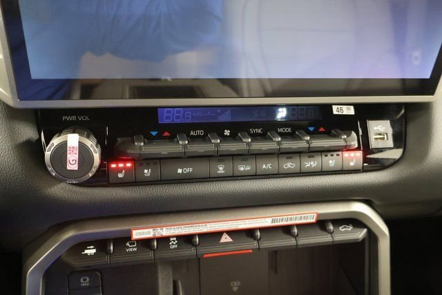 New 2026 Toyota Tundra Limited AWD/4WD image 19