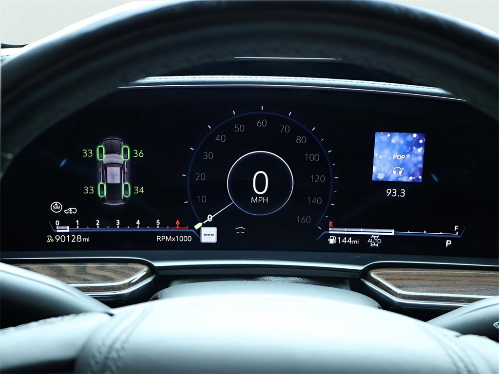 Used 2023 Cadillac Escalade Sport Platinum w/ LPO, ONYX Package image 31