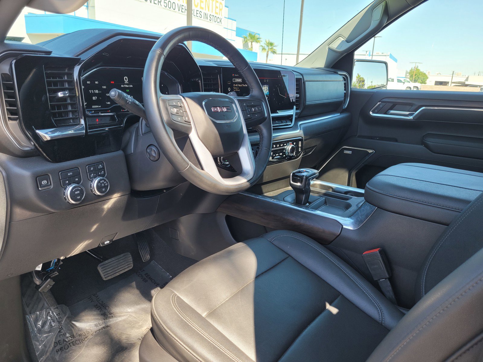 Used 2023 GMC Sierra 1500 SLT w/ SLT Premium Plus Package image 9