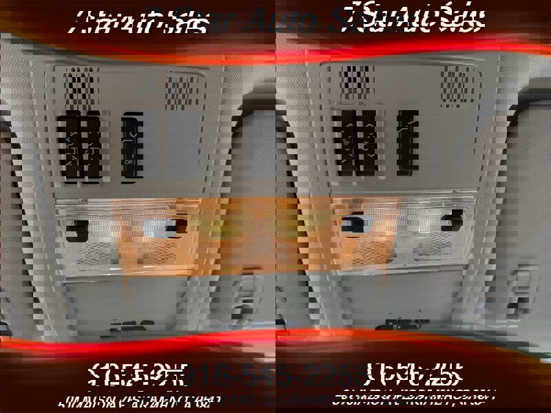 Used 2014 GMC Yukon XL Denali image 12