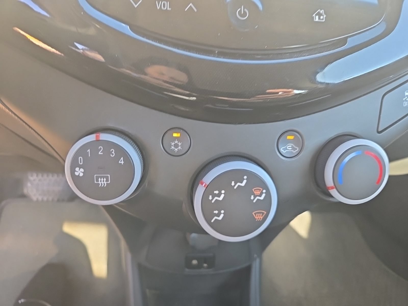 Used 2013 Chevrolet Spark LT FWD image 12