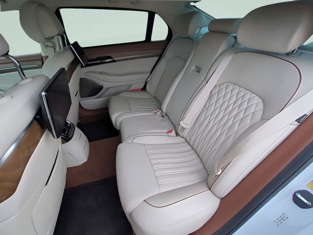 Used 2022 Genesis G90 5.0 Ultimate image 12