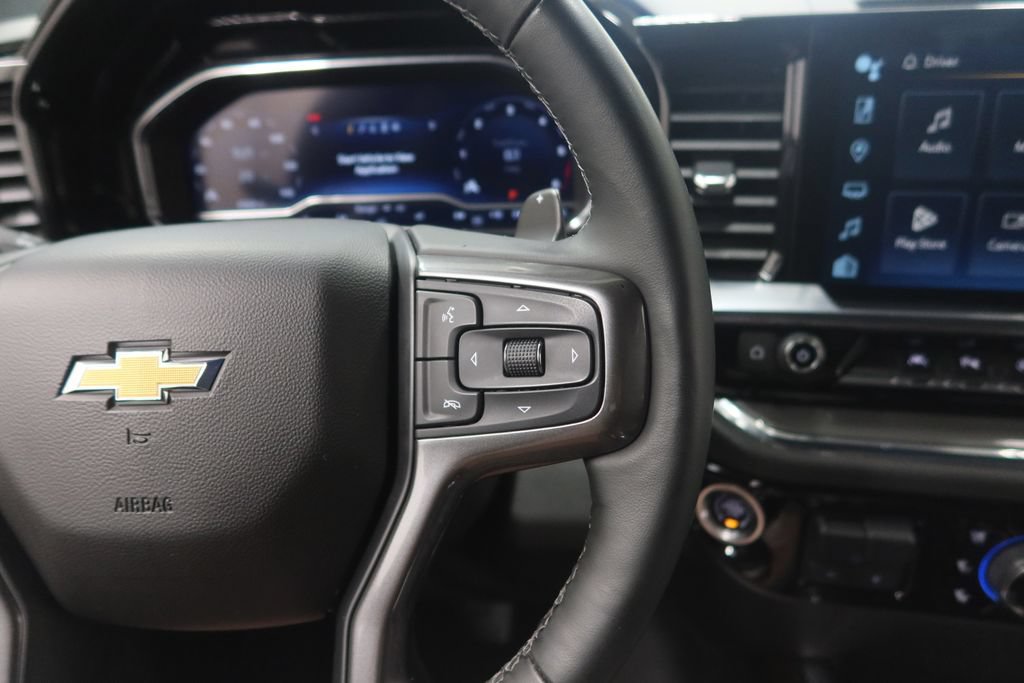 Used 2024 Chevrolet Silverado 1500 High Country w/ Technology Package AWD/4WD image 18