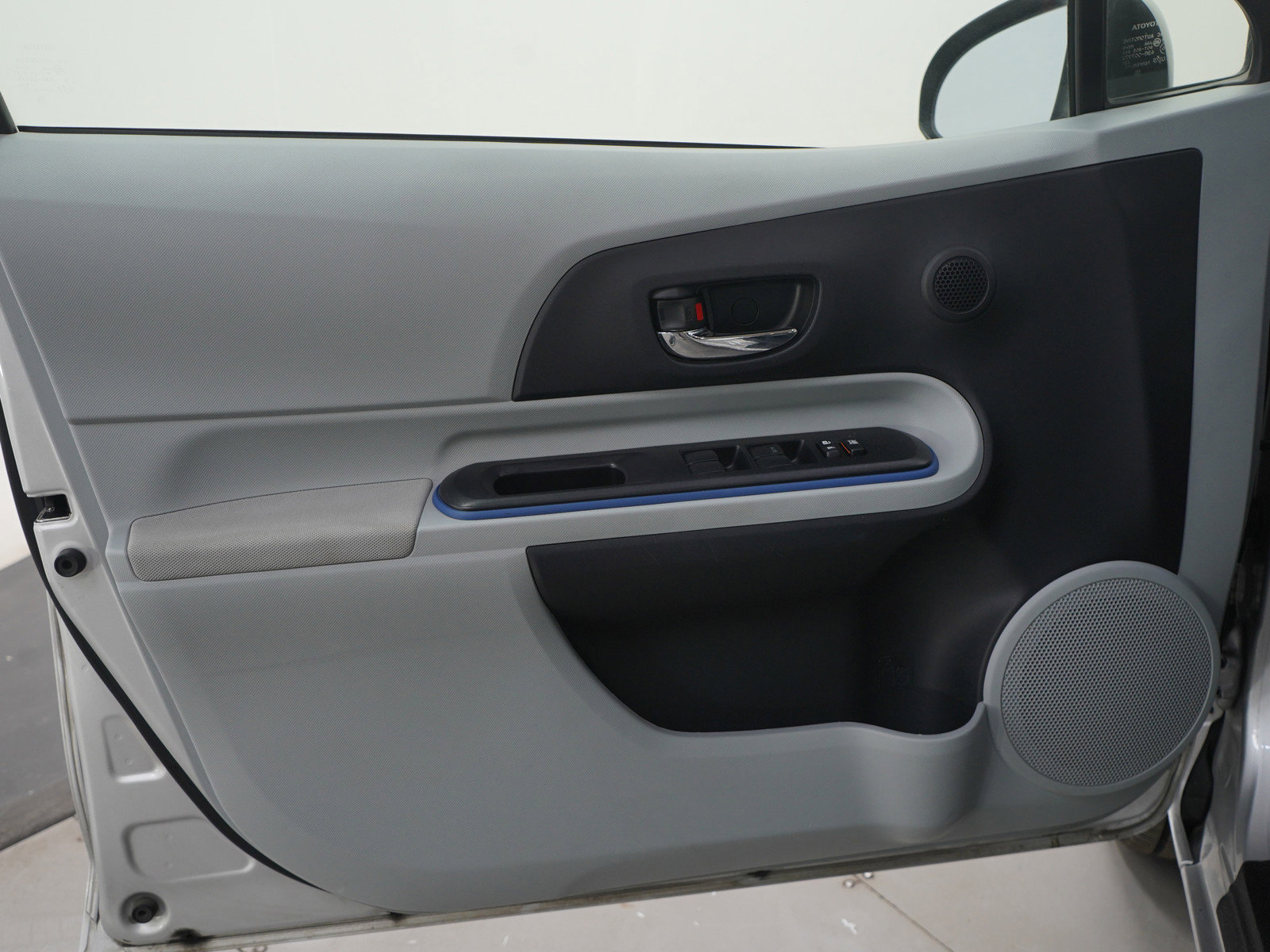 Used 2013 Toyota Prius C Two image 18