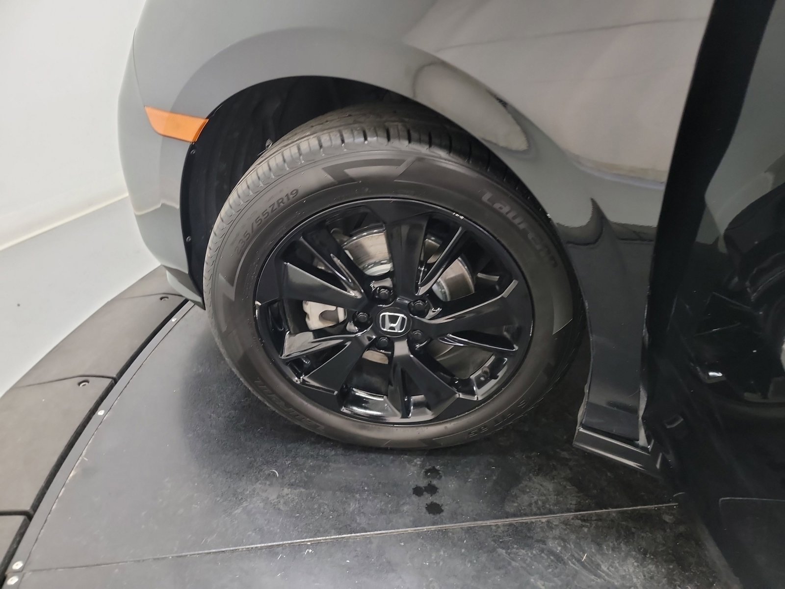 Certified 2023 Honda Odyssey Sport image 30