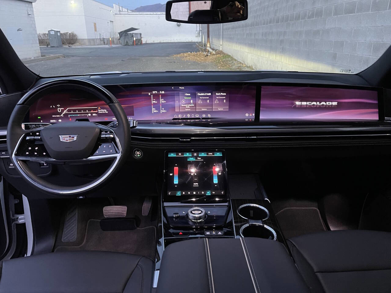 Used 2025 Cadillac Escalade Luxury image 17