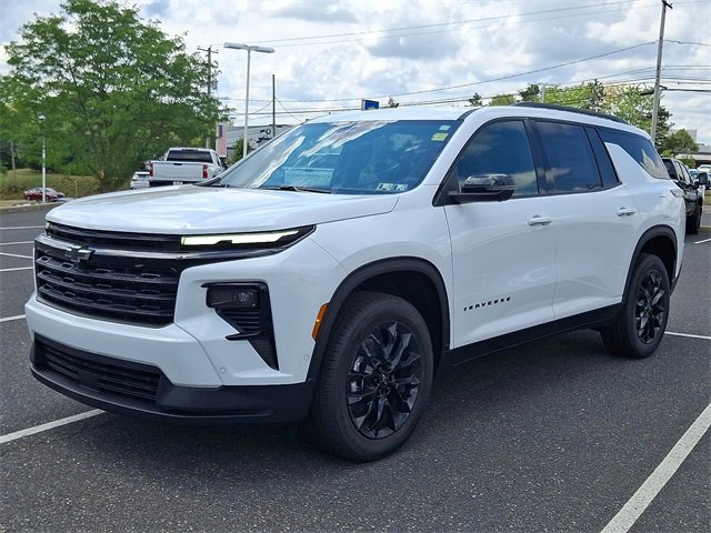 New 2026 Chevrolet Traverse LT w/ Enhanced Driving Package image 2