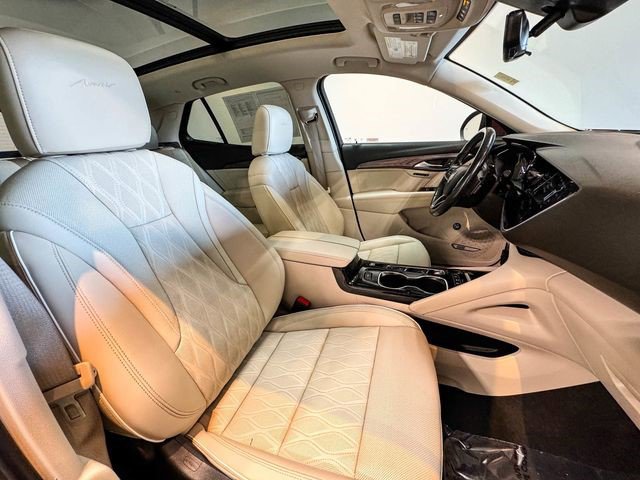 Certified 2022 Buick Envision Avenir w/ Technology Package II AWD/4WD image 27