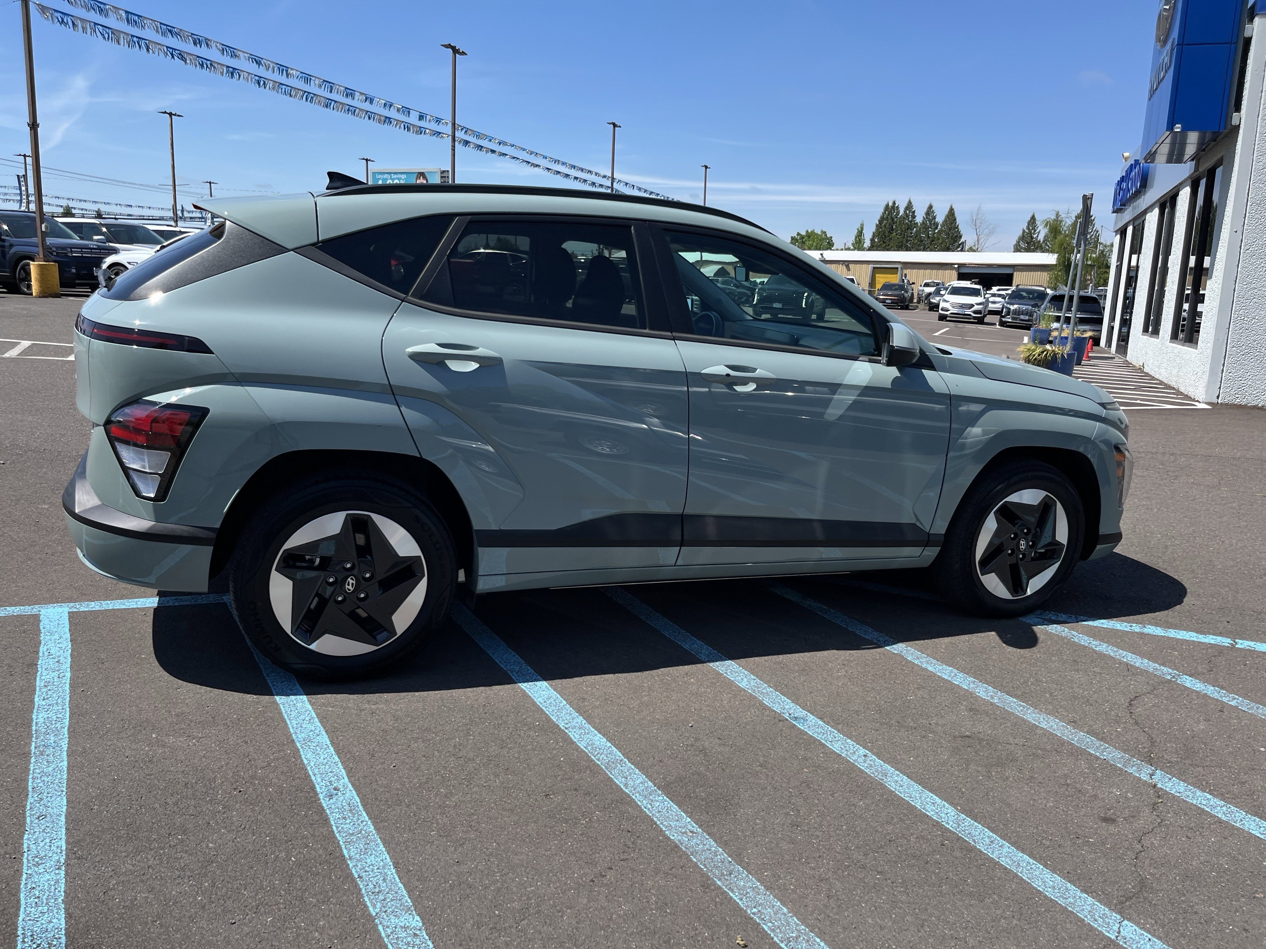 Certified 2024 Hyundai Kona SEL FWD image 6