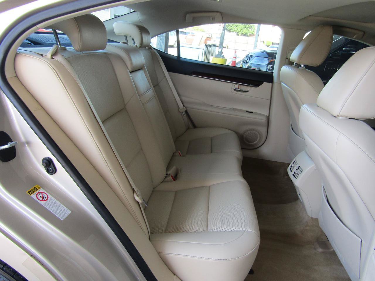 Used 2015 Lexus ES 350 w/ Premium Package FWD image 13
