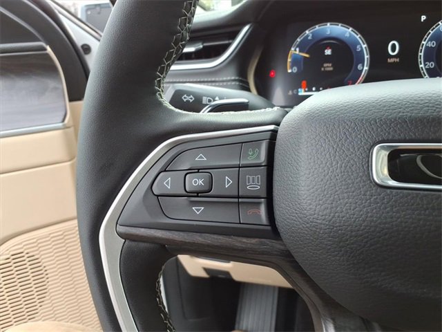 New 2025 Jeep Grand Cherokee Limited image 18