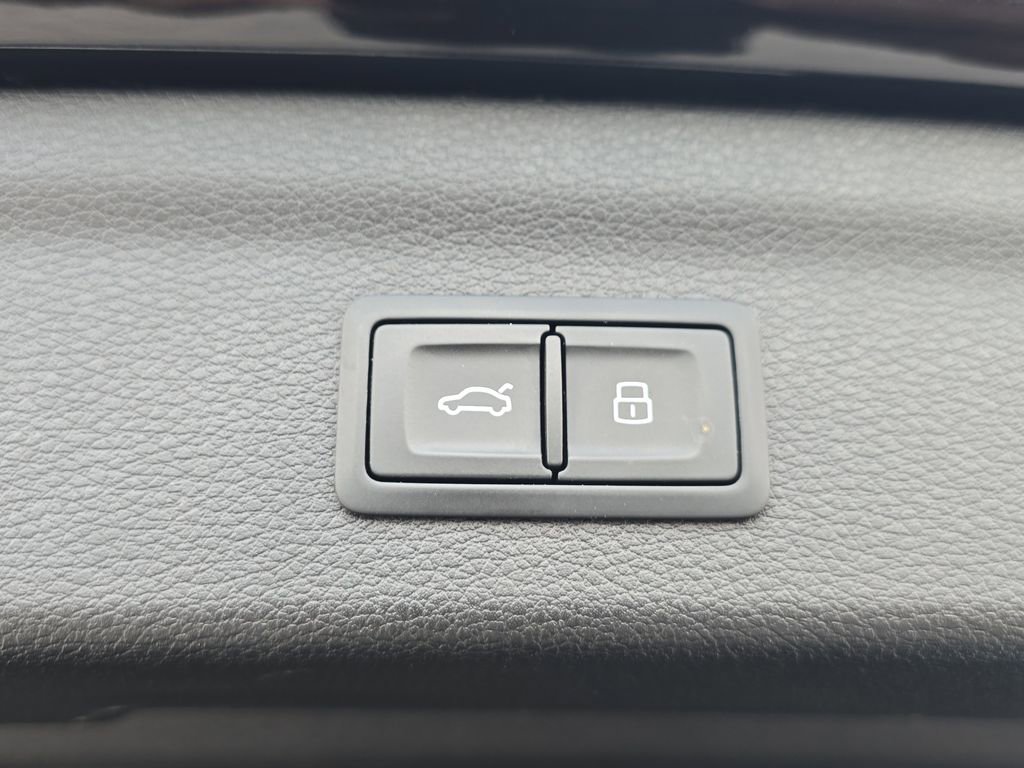 Used 2021 Audi Q3 2.0T Premium w/ Convenience Package image 32