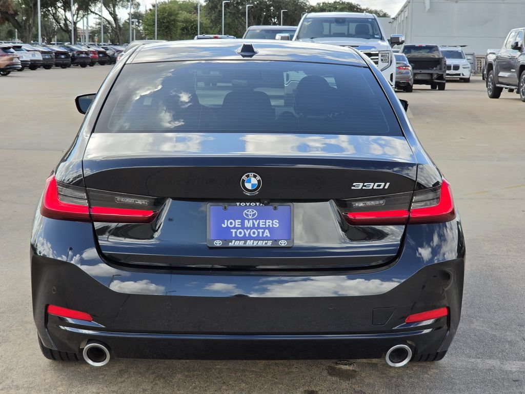 Used 2024 BMW 330i Sedan w/ Convenience Package RWD image 8