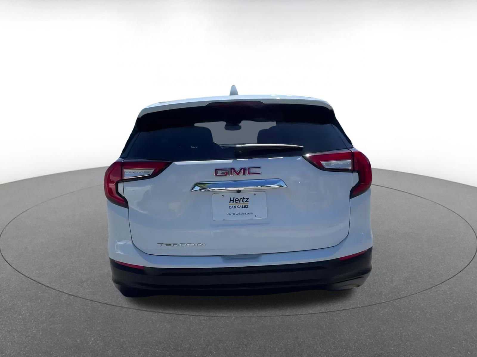 Used 2024 GMC Terrain SLE image 12