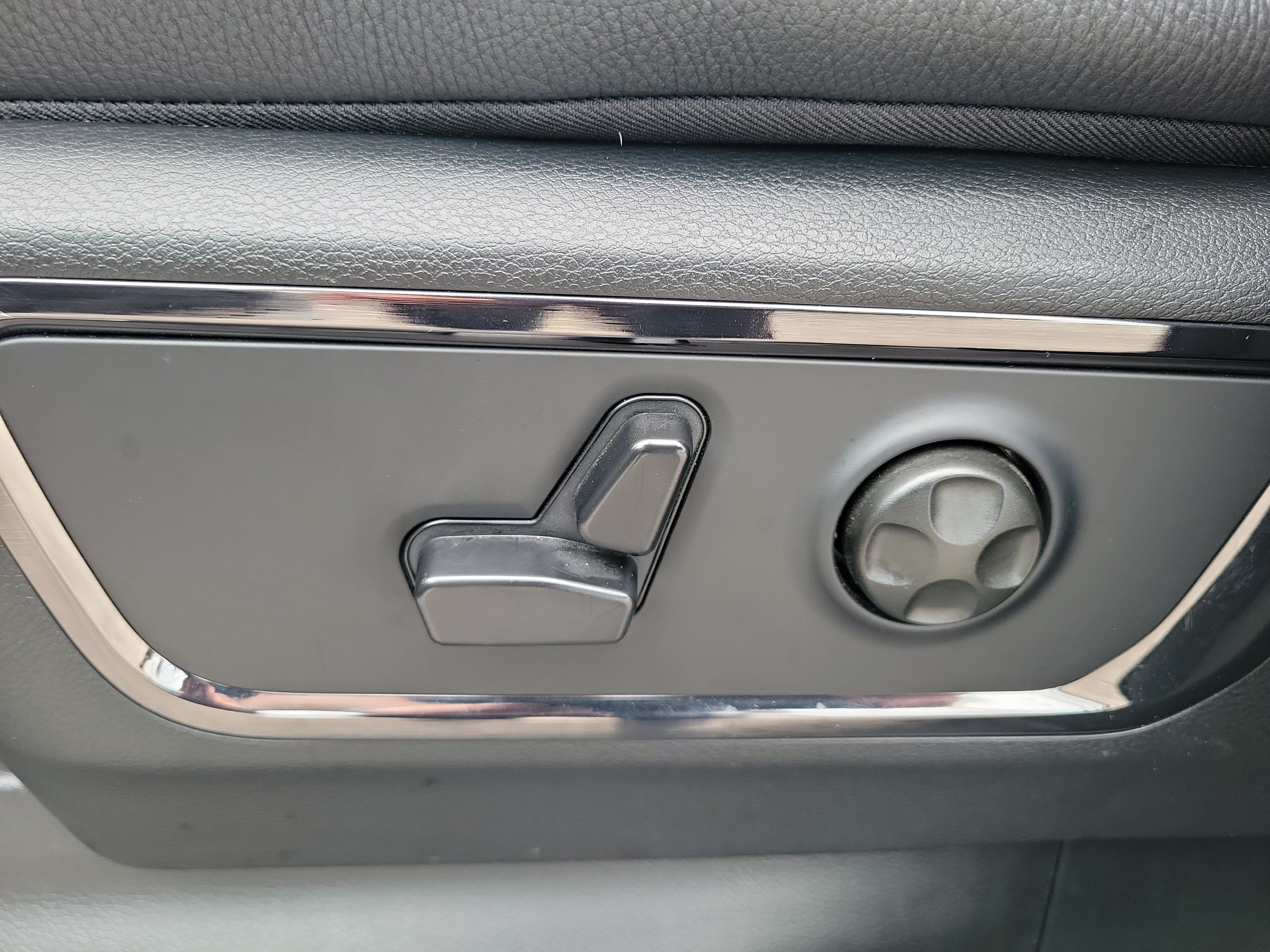 Used 2025 RAM 1500 Limited AWD/4WD image 20