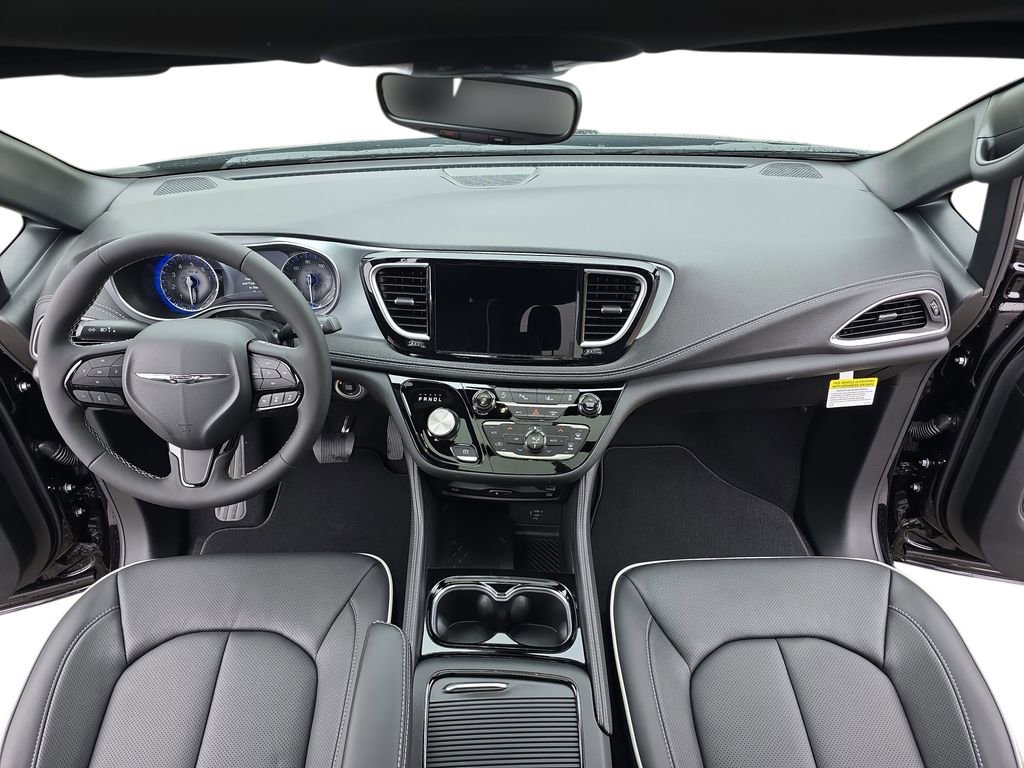 New 2026 Chrysler Pacifica Limited AWD/4WD image 9