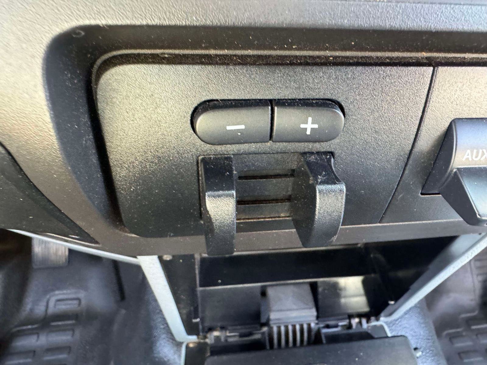 Used 2015 Ford F550 2WD Regular Cab Super Duty image 21