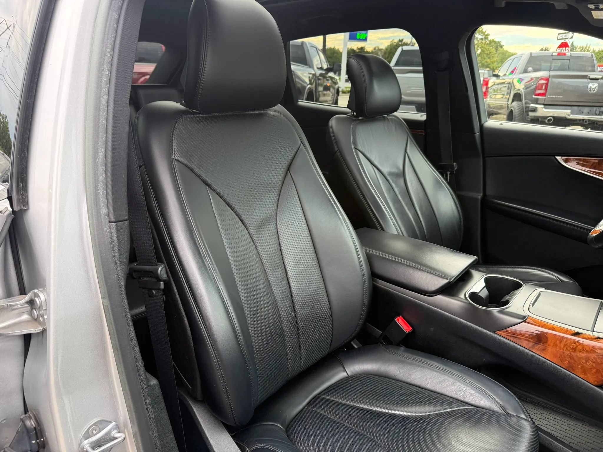 Used 2018 Lincoln MKX Reserve w/ Lincoln MKX Climate Package AWD/4WD image 34