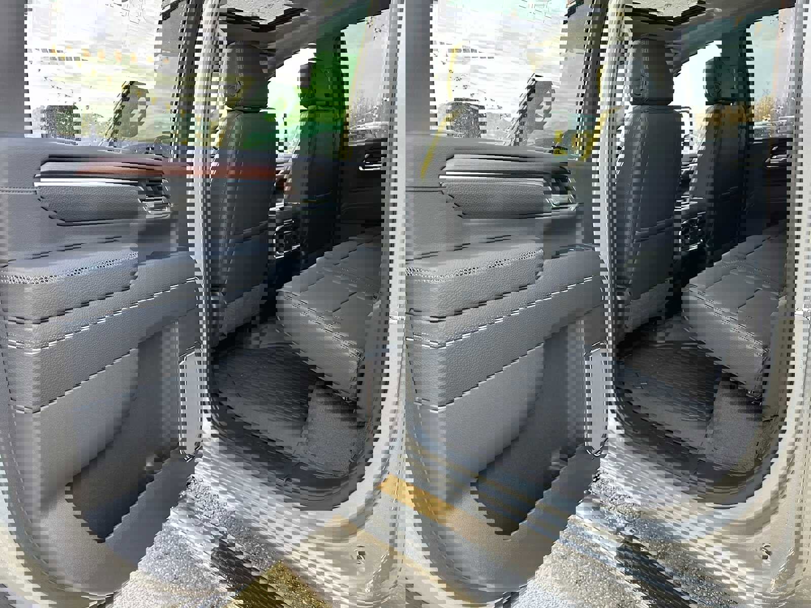 New 2026 GMC Sierra 2500 Denali w/ Denali Reserve Package image 16