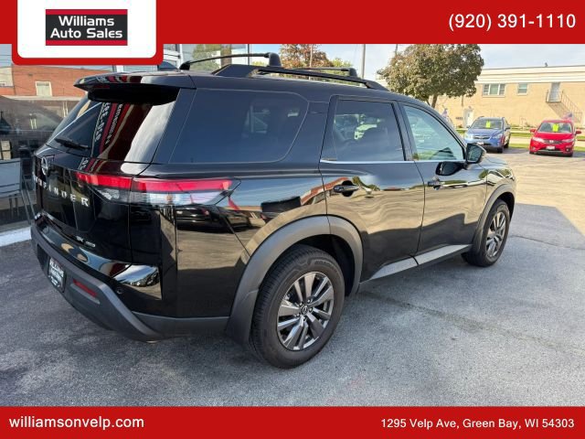 Used 2023 Nissan Pathfinder SV AWD/4WD image 3