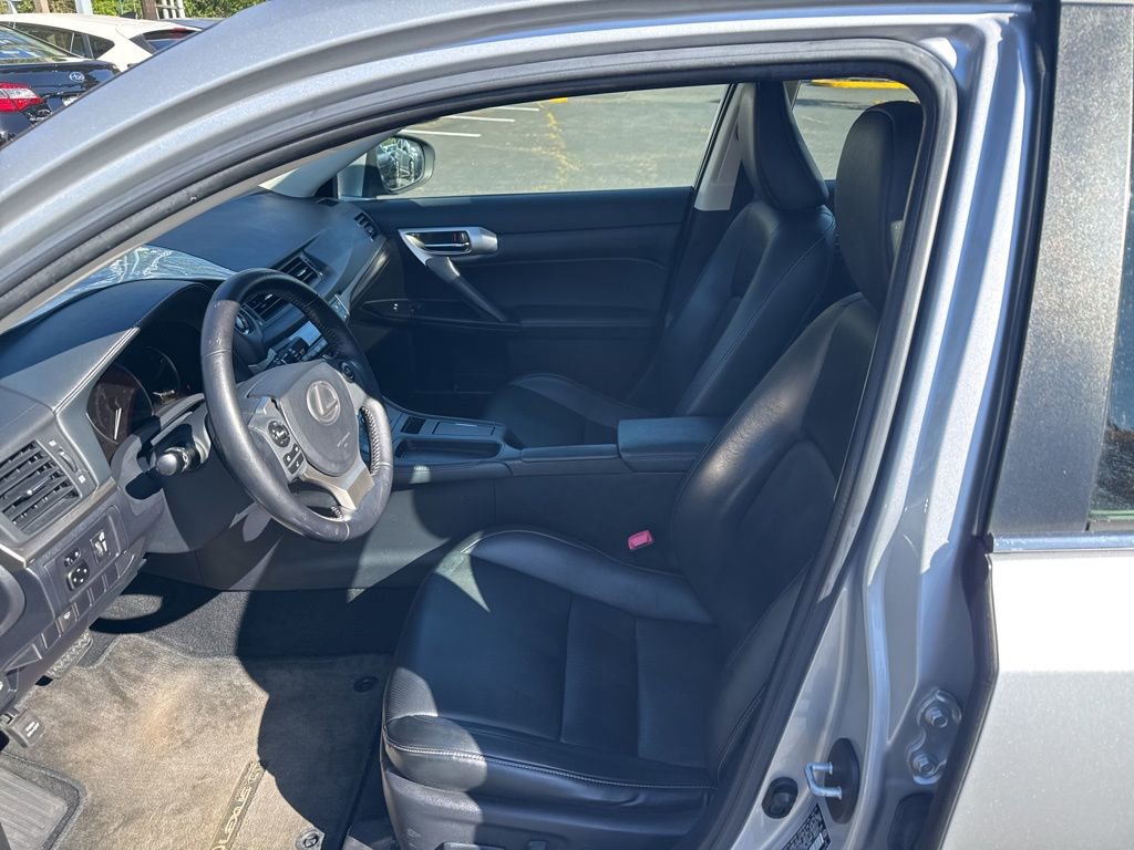 Used 2015 Lexus CT 200h FWD image 5