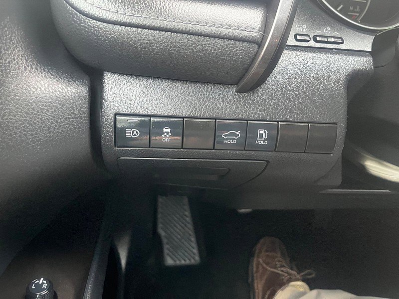 Used 2021 Toyota Camry SE image 36