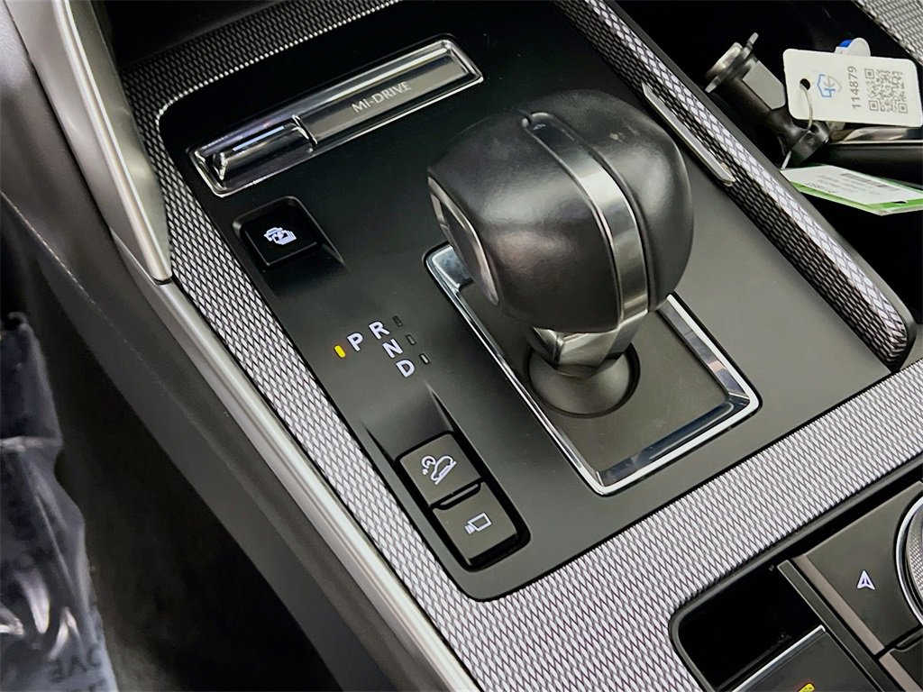 Used 2025 MAZDA CX-70 Plug-In Hybrid w/ Premium Plus image 15